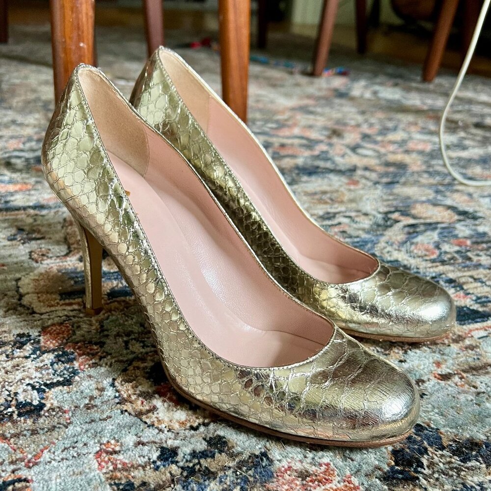 Kate Spade genuine leather faux croc gold pumps